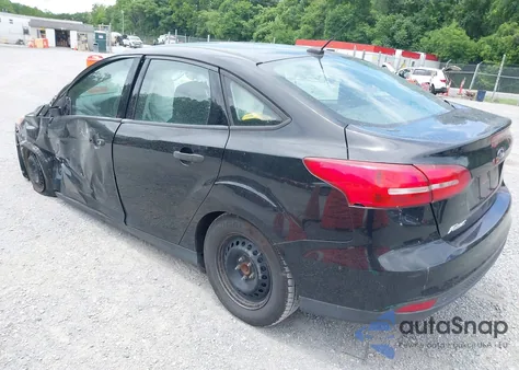 2018 Ford Focus S из США, поврежденный, VIN 1FADP3E25JL299192